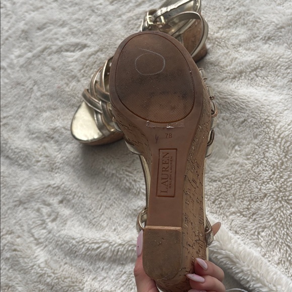36 Lauren Ralph Lauren Gold Wedge Sandals Size 7 | Metallic Glam | Cork Platform - Picture 5 of 7